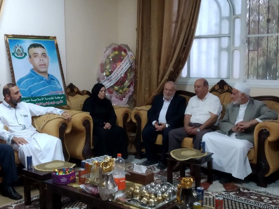 . بحر: الأسرى رمز صمودنا وتضحيتنا.. وقضيتهم على رأس أولويات التشريعي